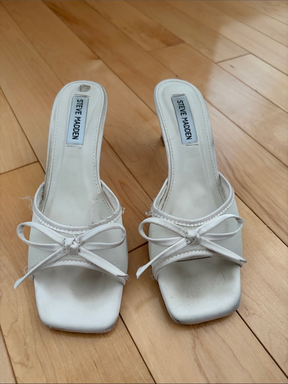 Steve Madden White Bow Slide Mules